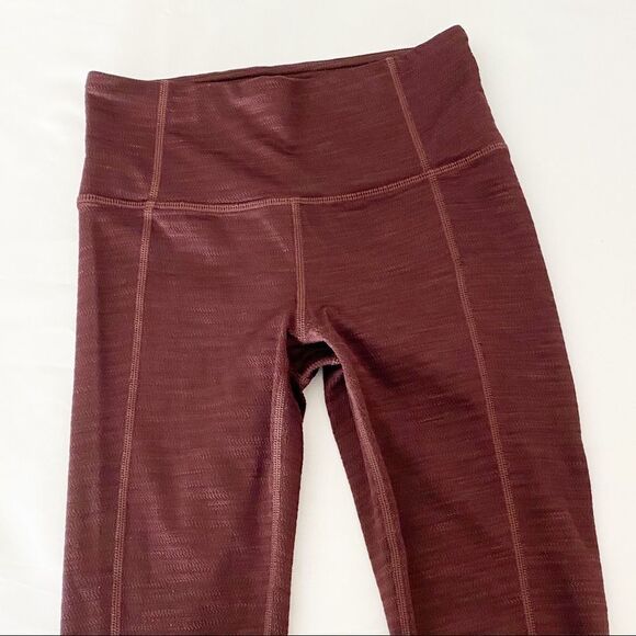 Athleta Jaquard Mantra Mesh Maroon Capri Crop XXS - Picture 4 of 7